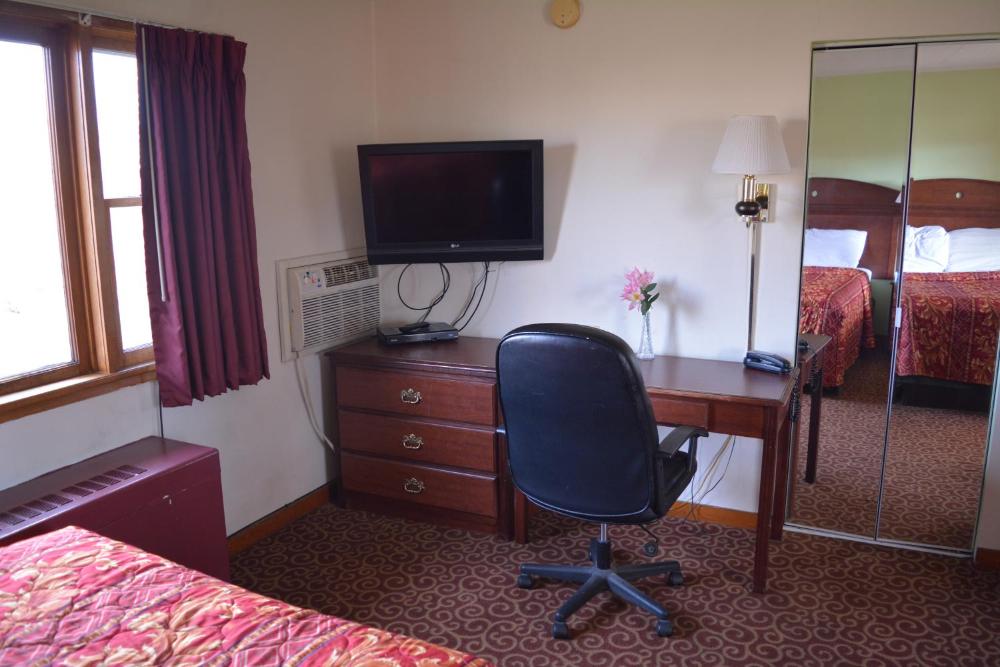 Standard Double Room at WYE Motor Lodge Duncansville - Altoona, photo 4
