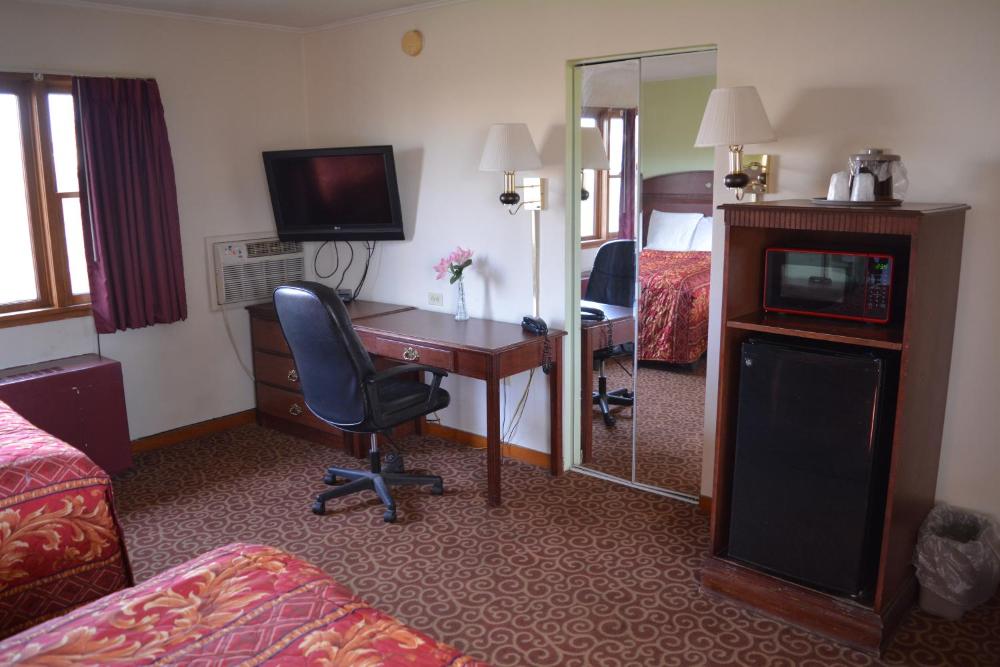 Standard Double Room at WYE Motor Lodge Duncansville - Altoona, photo 3